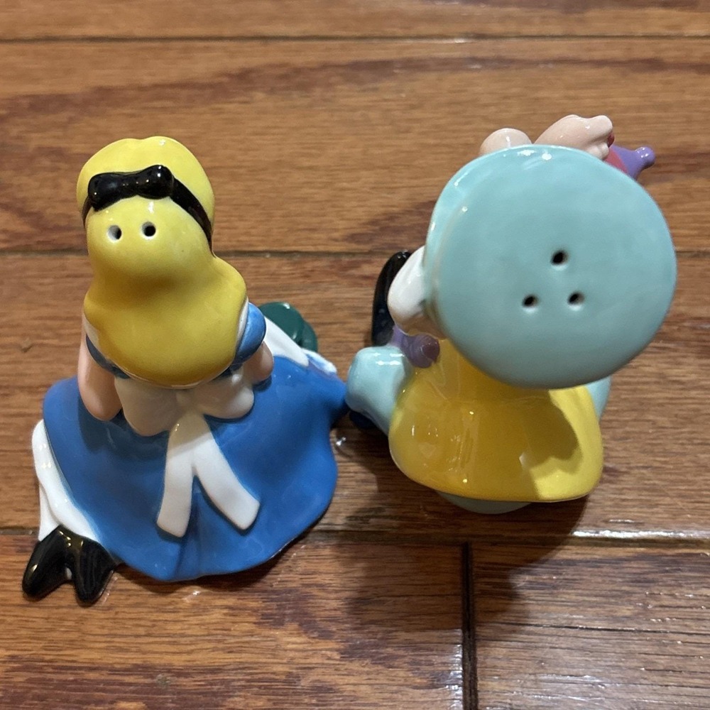 Disney Alice in Wonderland Alice & Mad Hatter Salt & Pepper Shakers Set - Picture 2 of 2